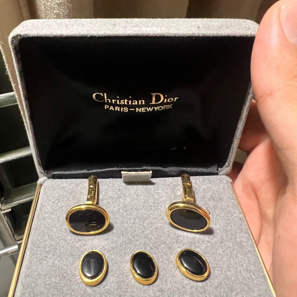 Dior Elegant Gold and Black Cufflinks - Picture 7 of 8